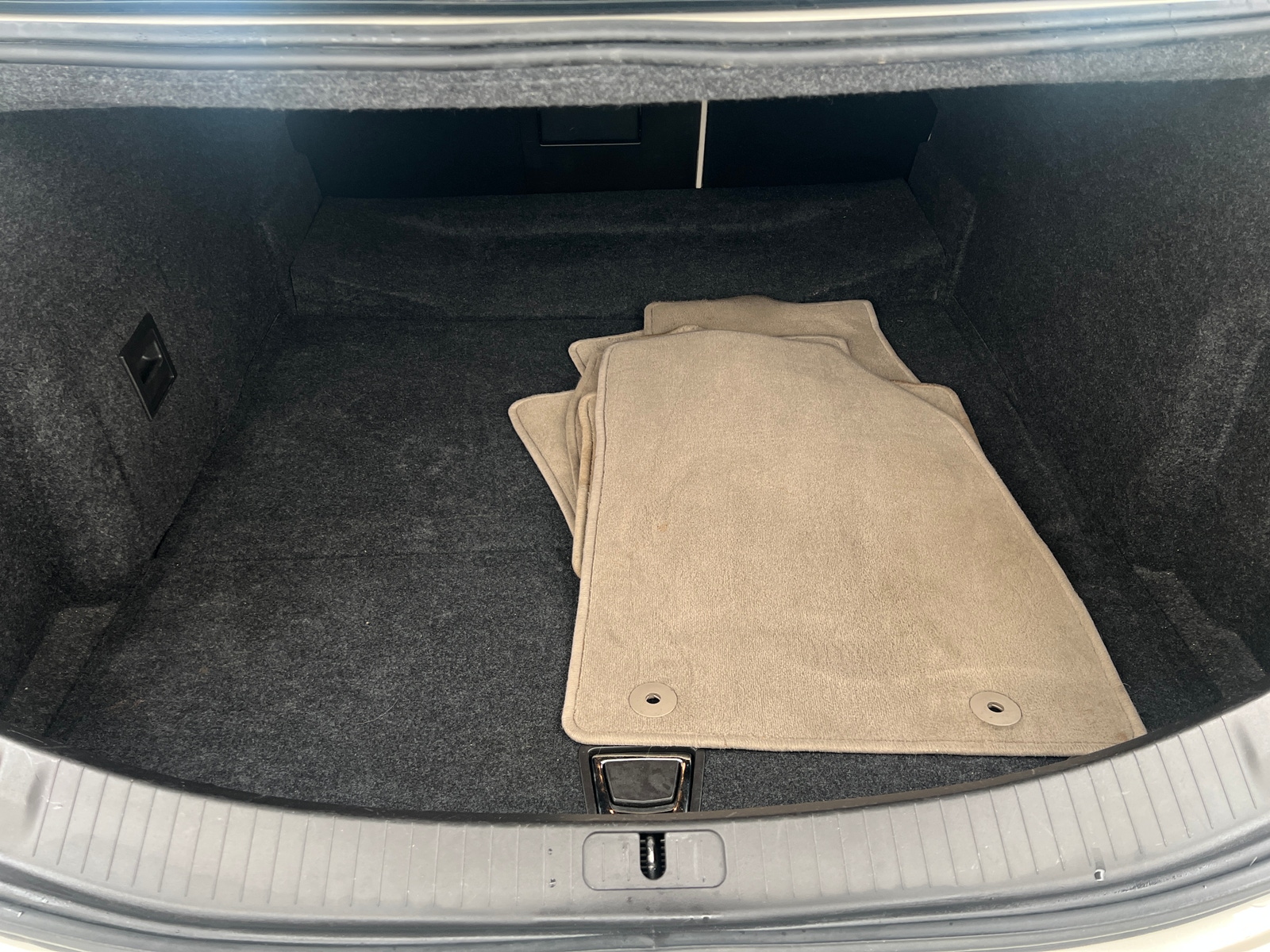 Thumbnail: 2016 Cadillac XTS - 6