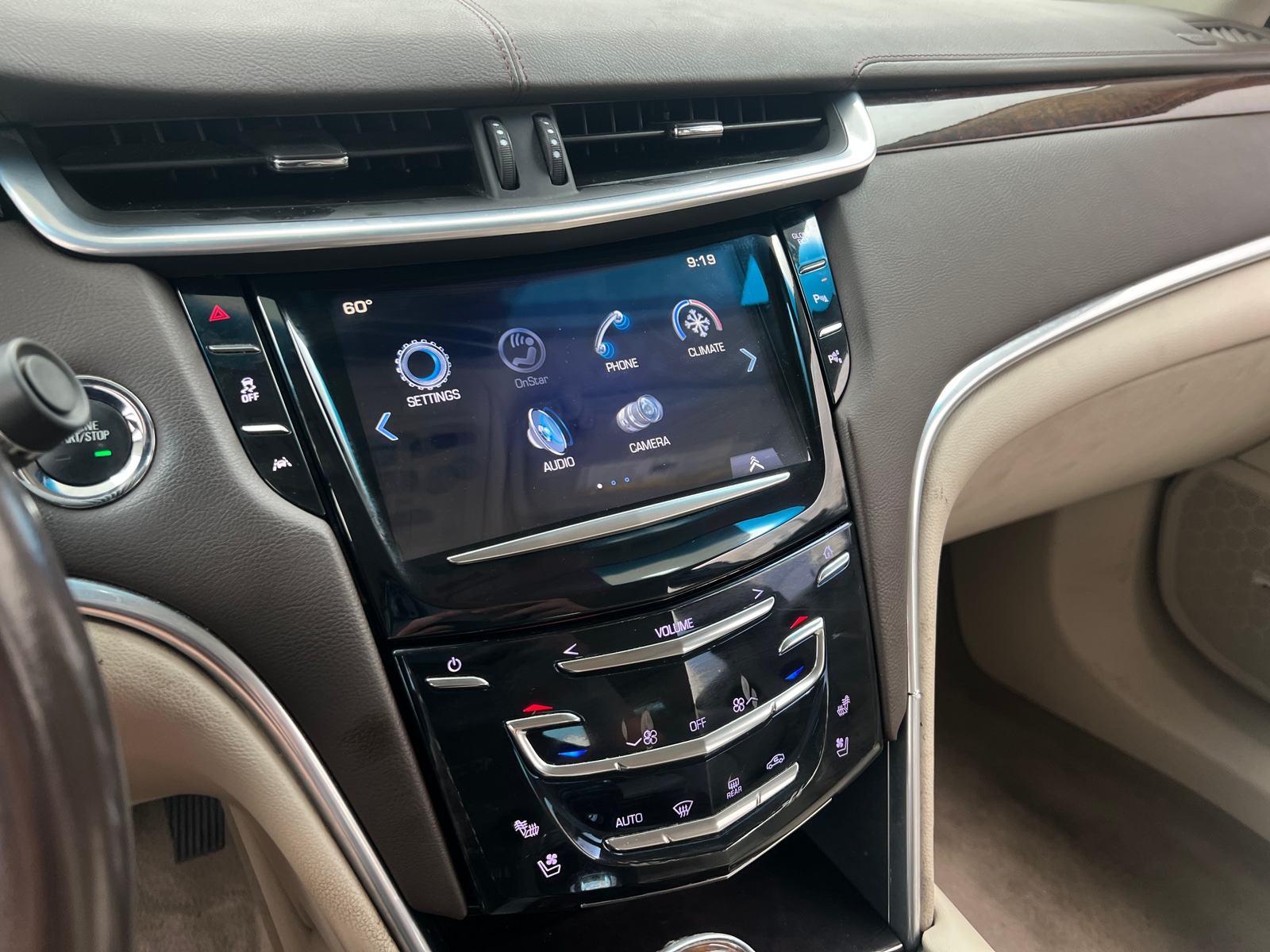 Thumbnail: 2016 Cadillac XTS - 3