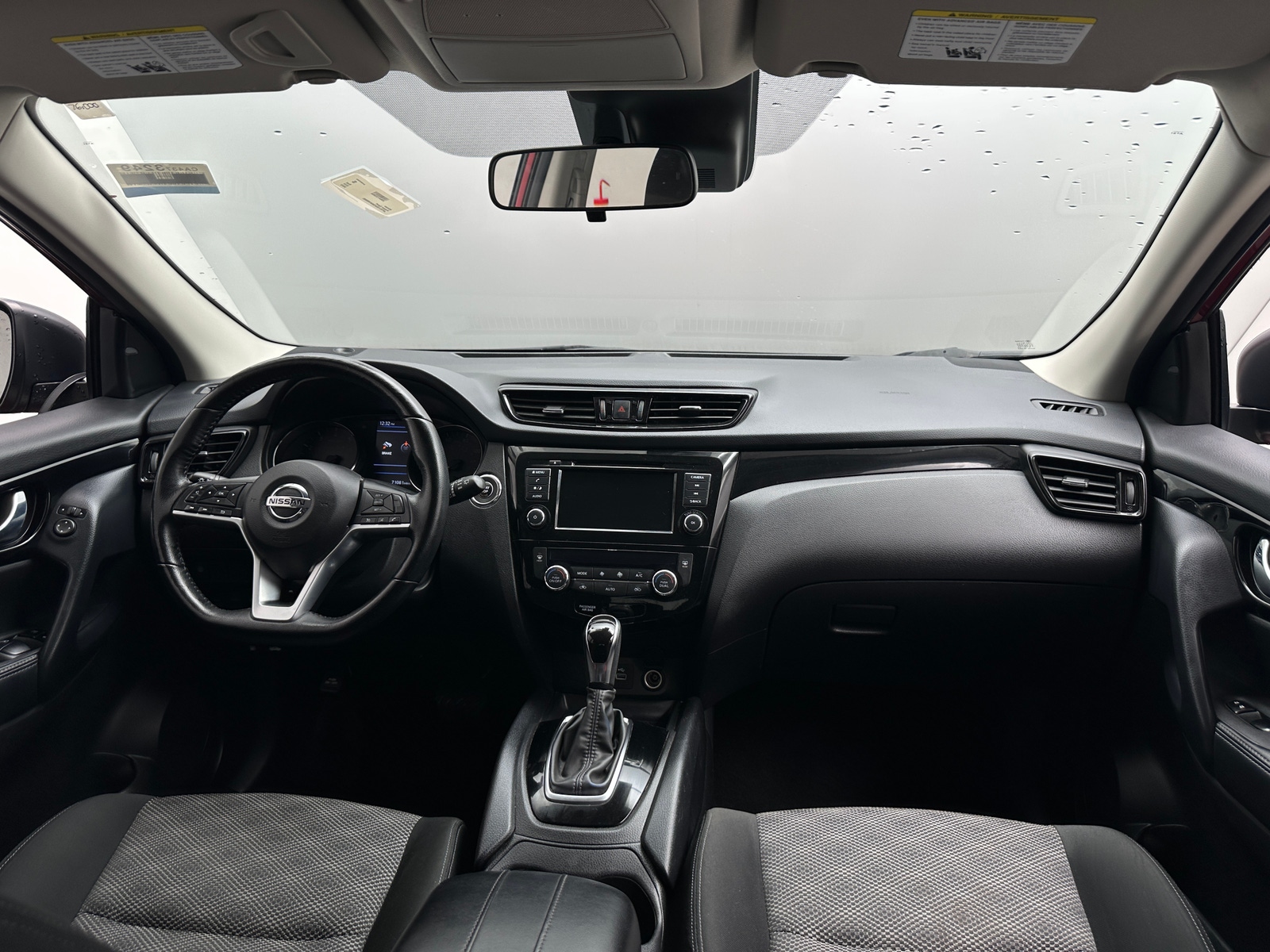 Thumbnail: 2022 Nissan Rogue Sport - 3