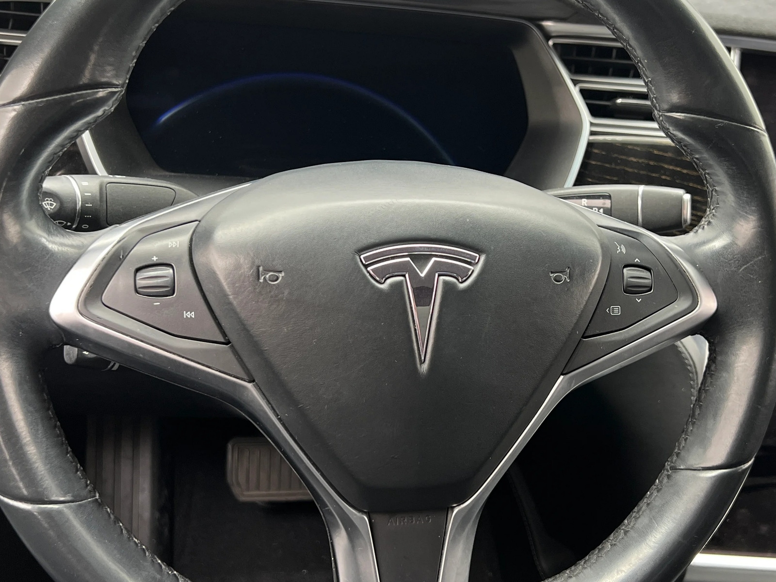 Thumbnail: 2016 Tesla Model S - 4