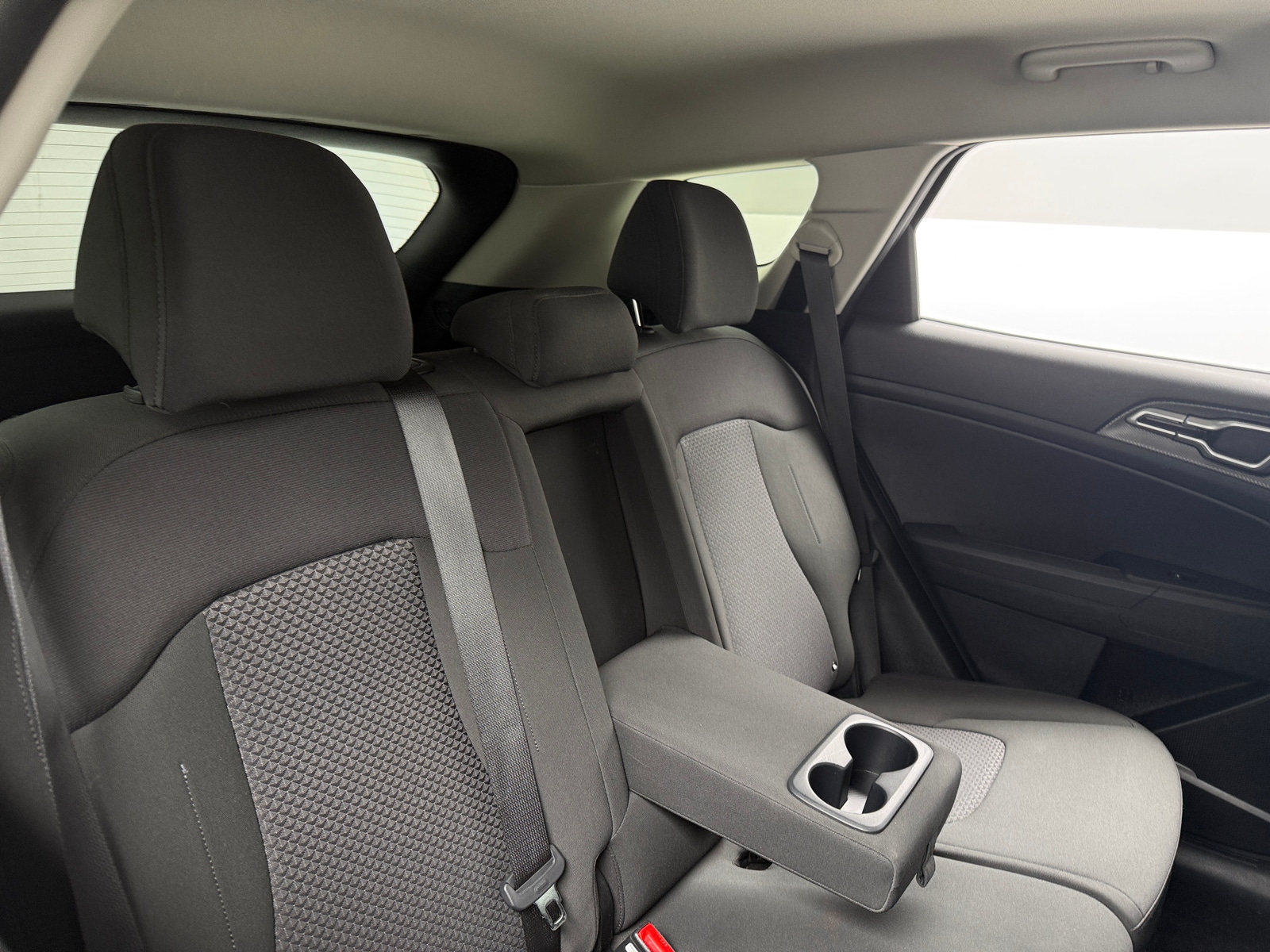 Thumbnail: 2025 Kia Sportage - 6