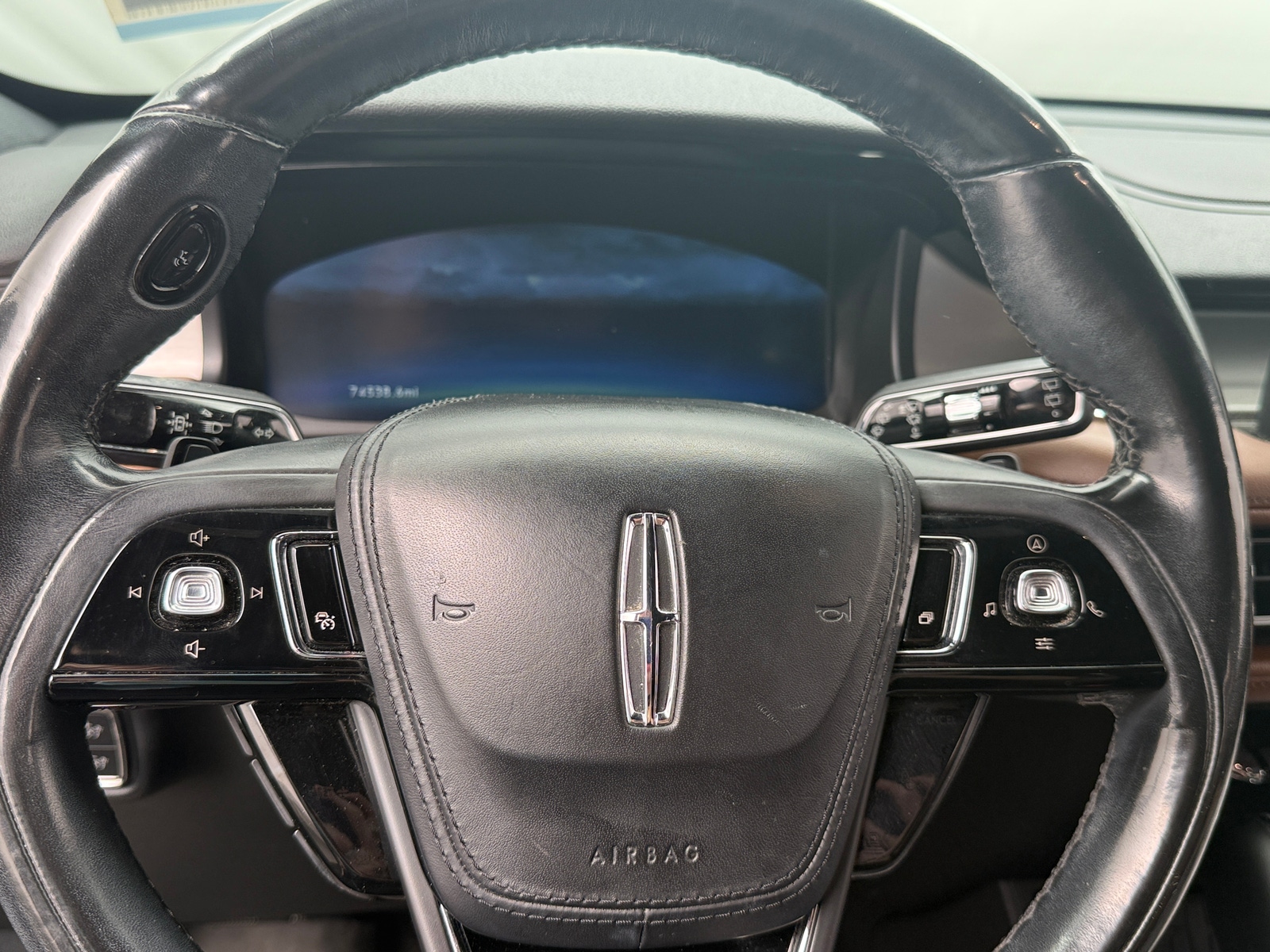 Thumbnail: 2020 Lincoln Aviator - 4