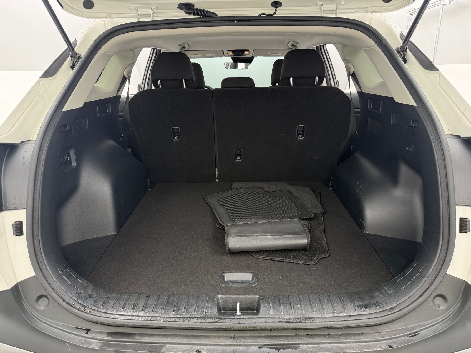 Thumbnail: 2025 Kia Sportage - 7