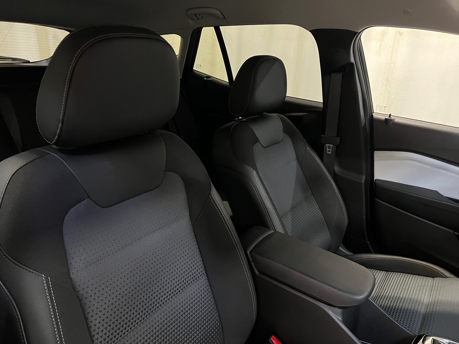 Thumbnail: 2025 Chevrolet Trax - 2