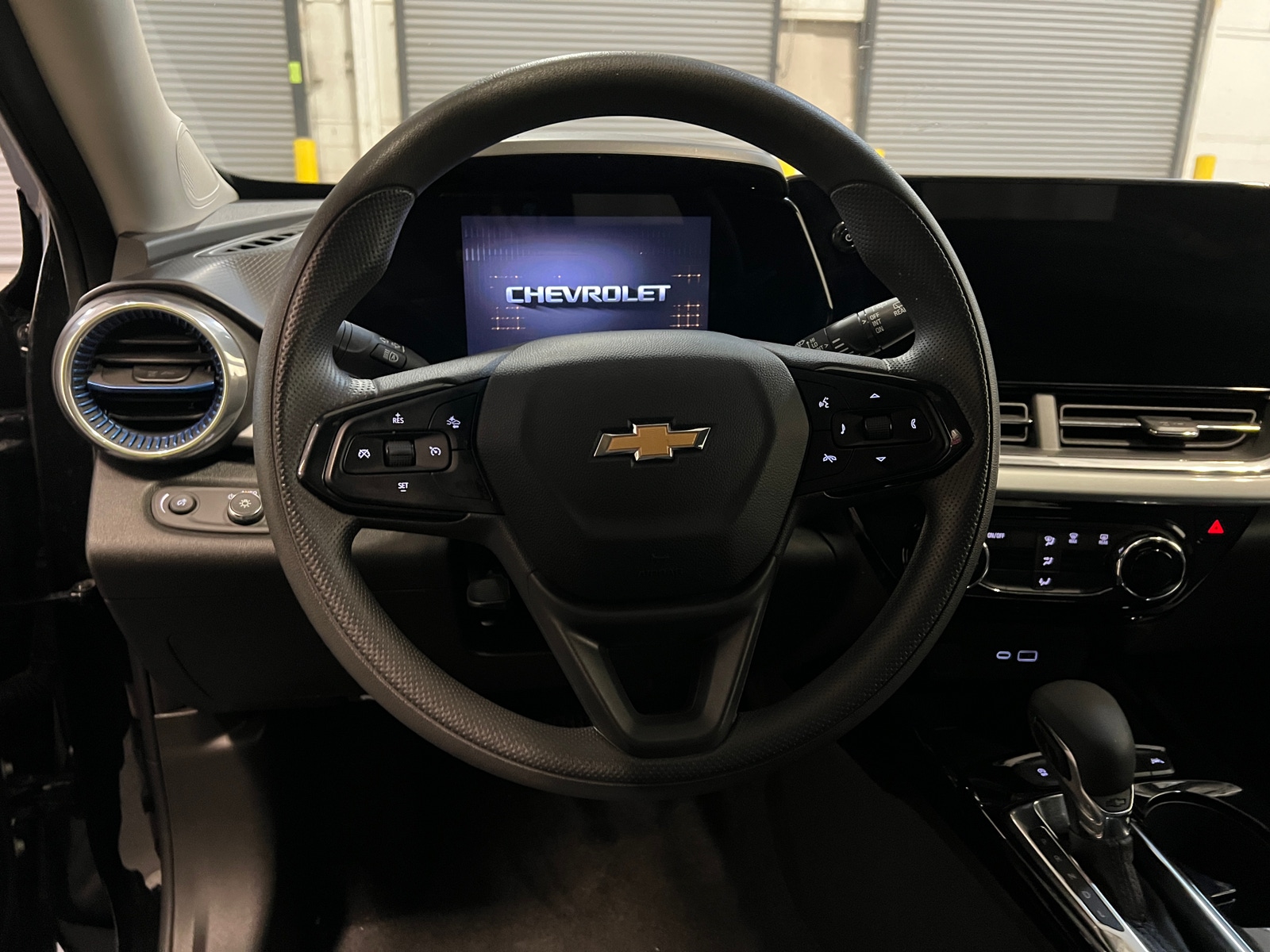 Thumbnail: 2025 Chevrolet Trax - 5