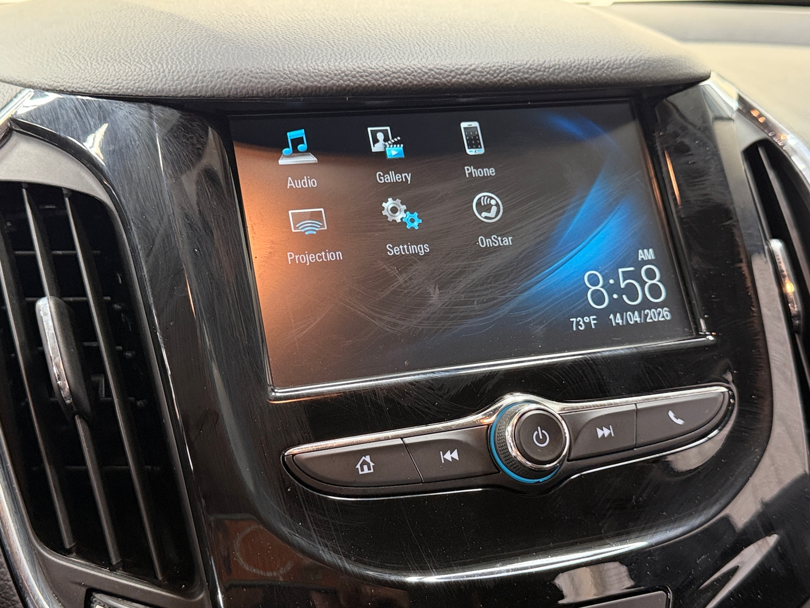 Thumbnail: 2017 Chevrolet Cruze - 3