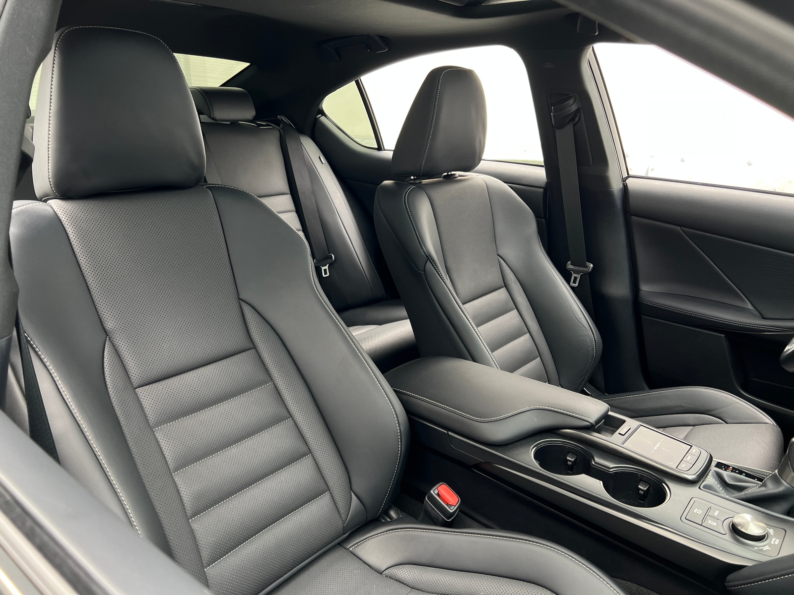 Thumbnail: 2025 Lexus IS - 2