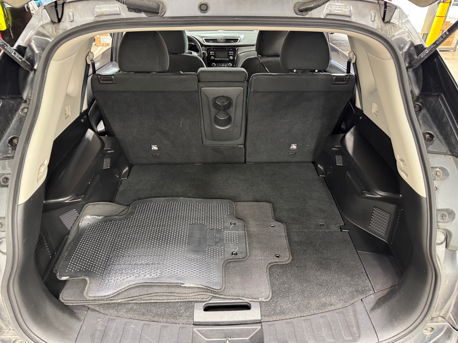 Thumbnail: 2015 Nissan Rogue - 7