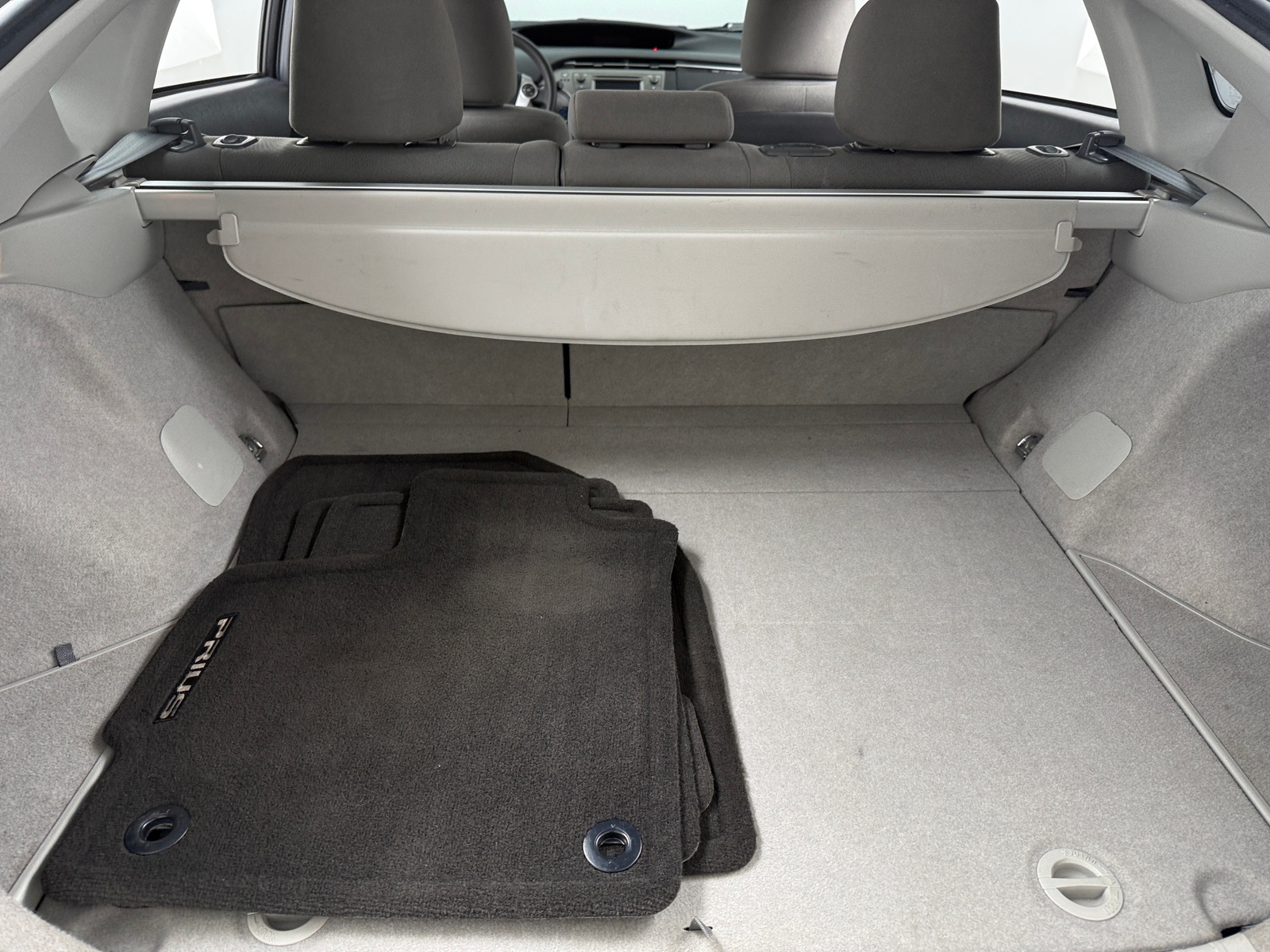 Thumbnail: 2015 Toyota Prius - 7