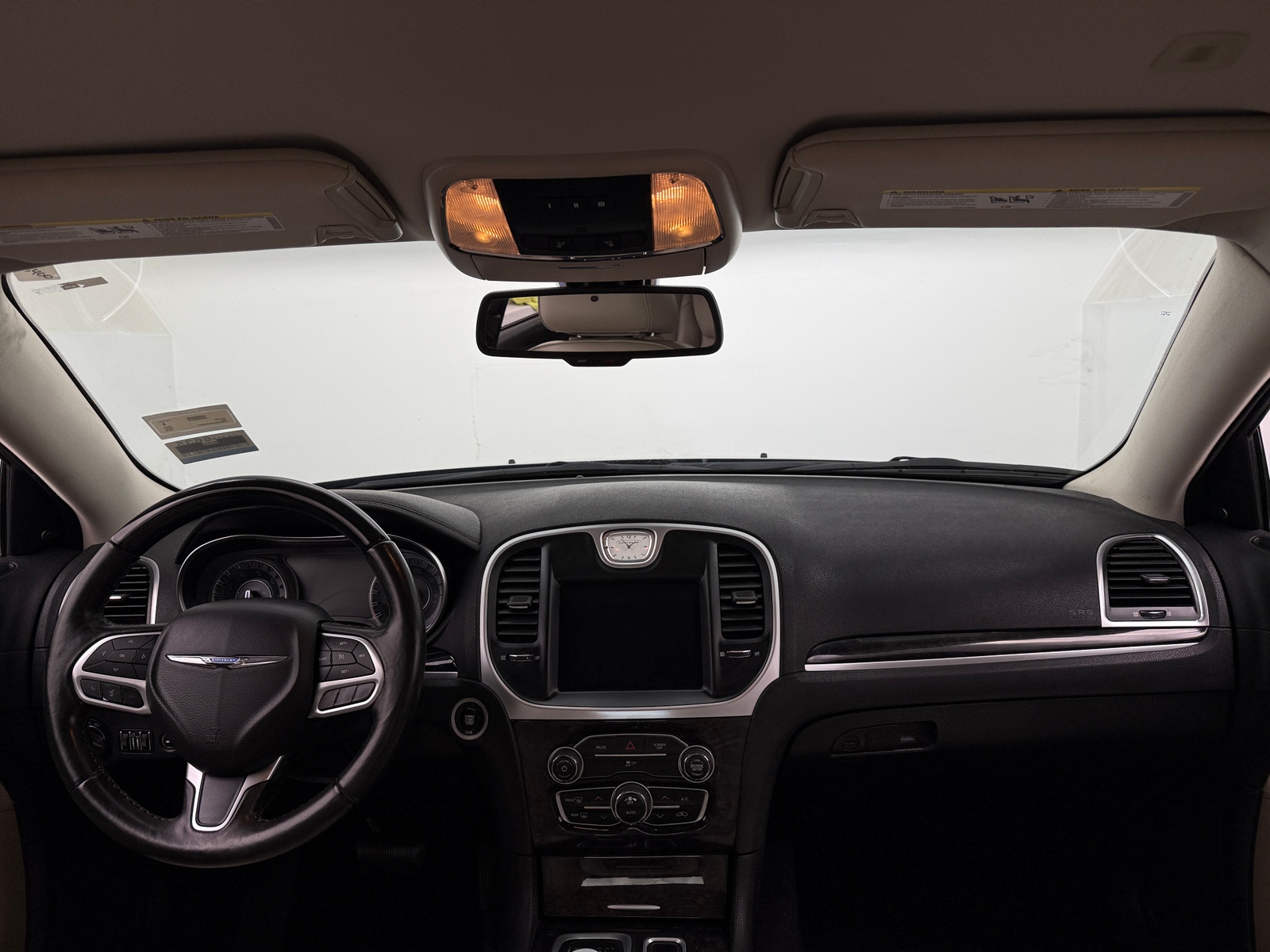 Thumbnail: 2019 Chrysler 300 - 2