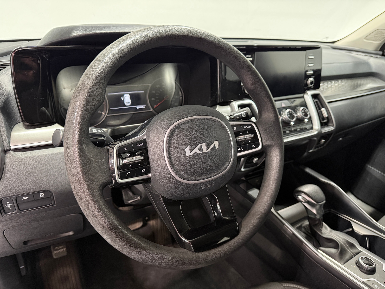 Thumbnail: 2022 Kia Sorento - 5