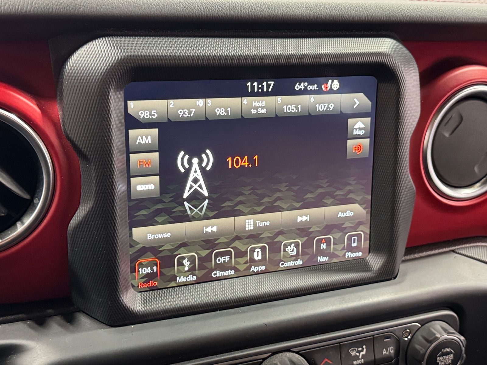 Thumbnail: 2019 Jeep Wrangler - 3
