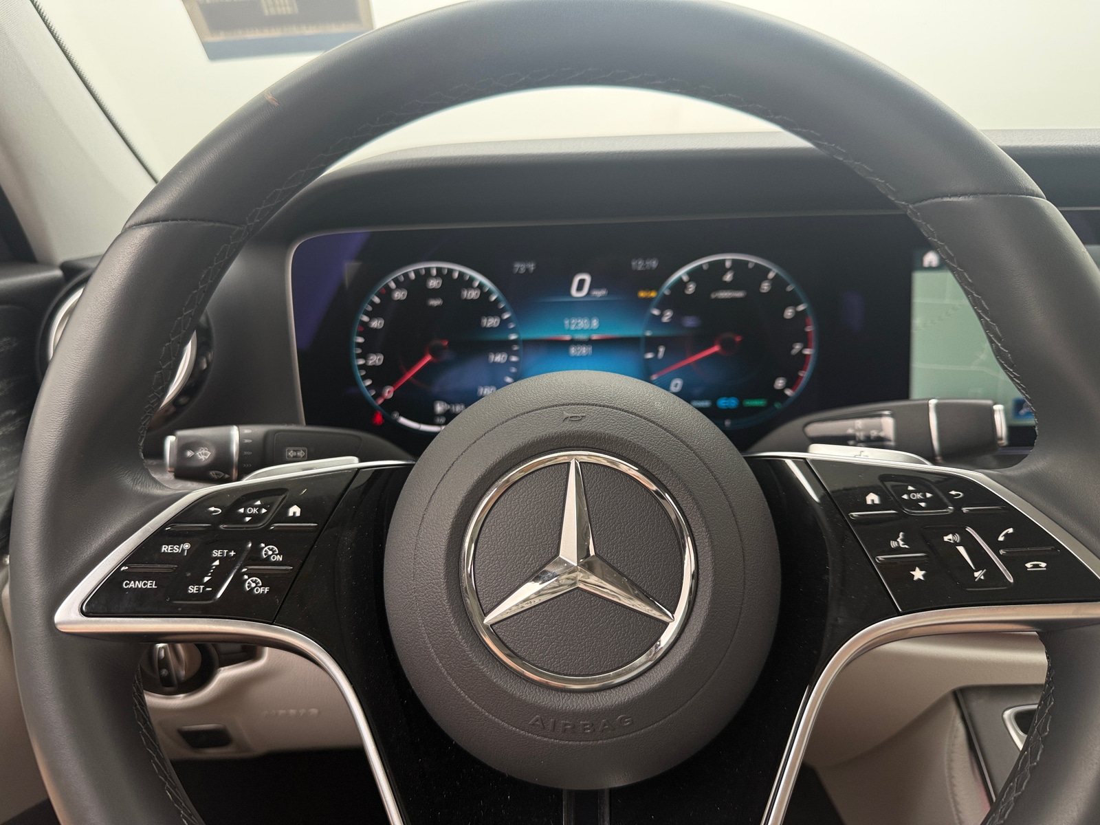 Thumbnail: 2023 Mercedes-Benz E-Class - 4