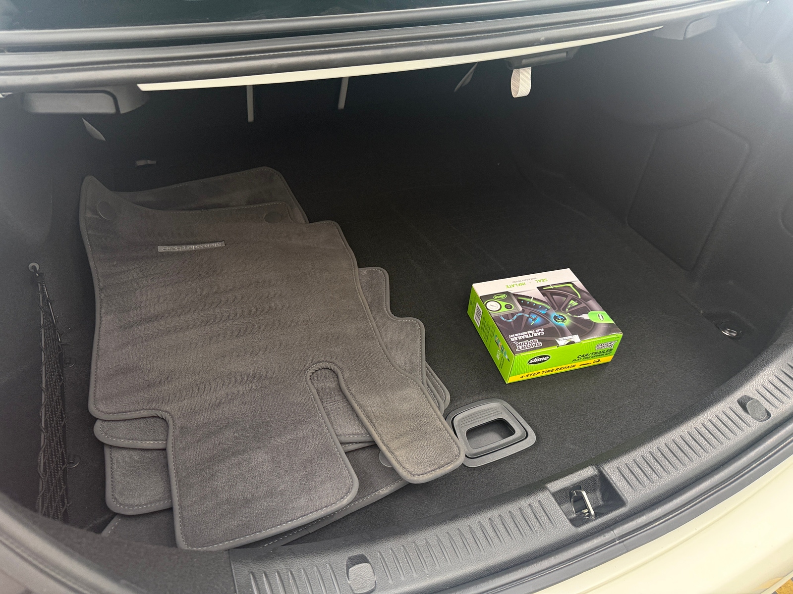 Thumbnail: 2023 Mercedes-Benz E-Class - 6