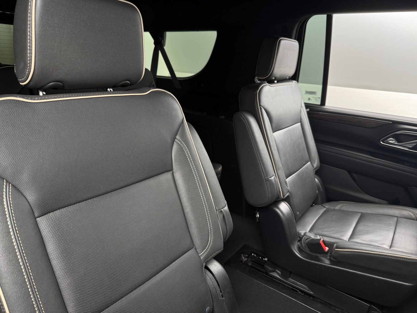 Thumbnail: 2023 Chevrolet Suburban - 5