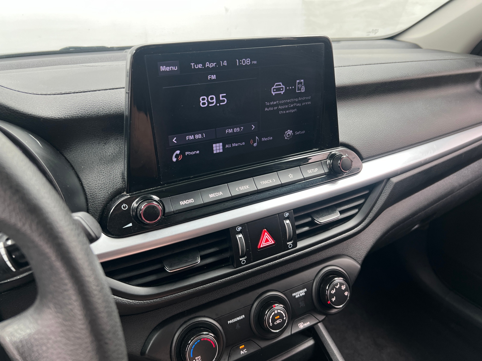 Thumbnail: 2024 Kia Forte - 4