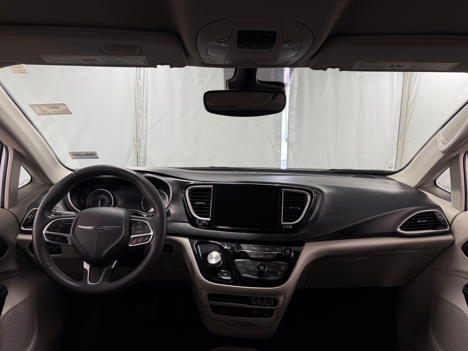 Thumbnail: 2022 Chrysler Pacifica - 2