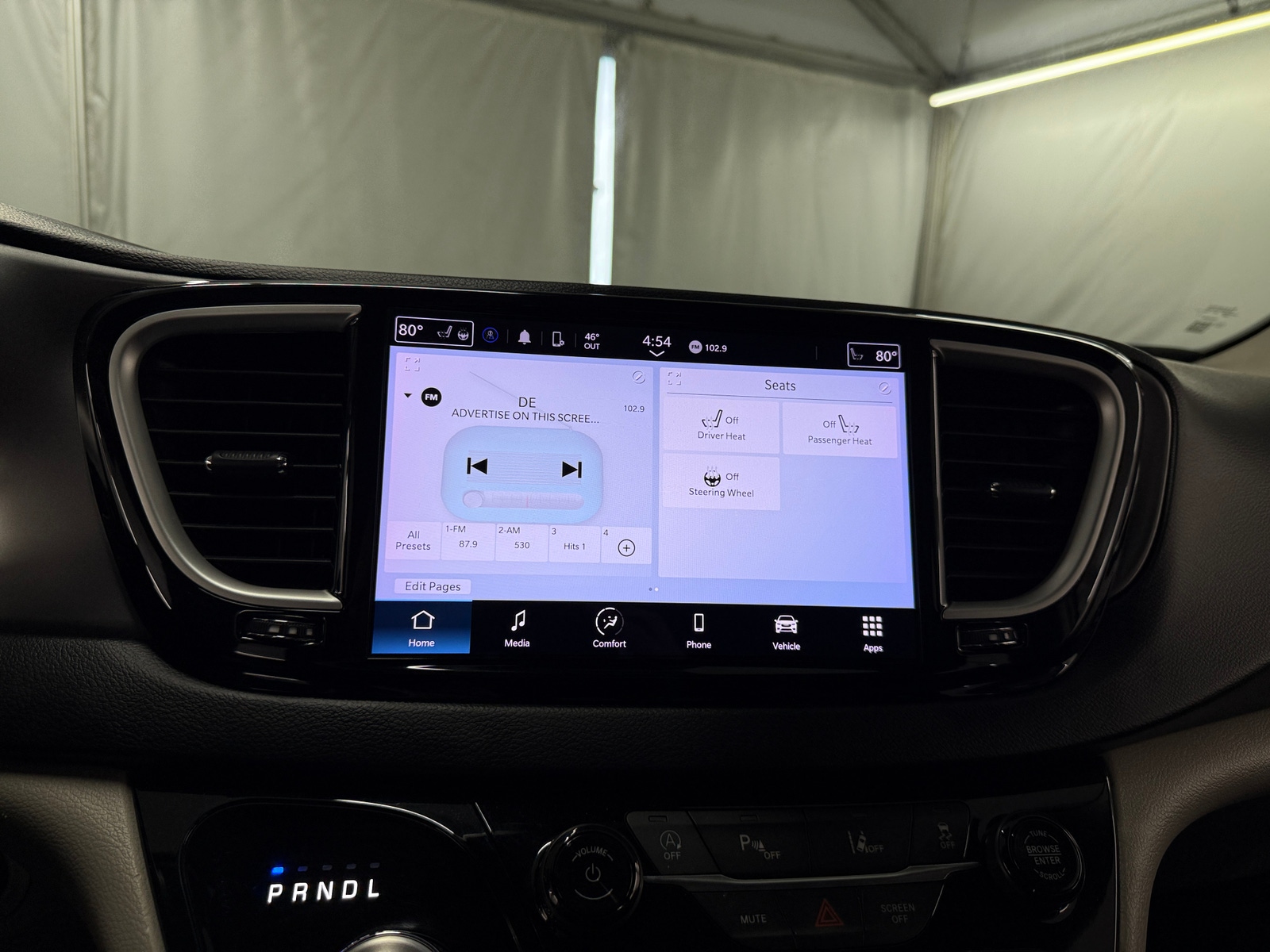 Thumbnail: 2022 Chrysler Pacifica - 3