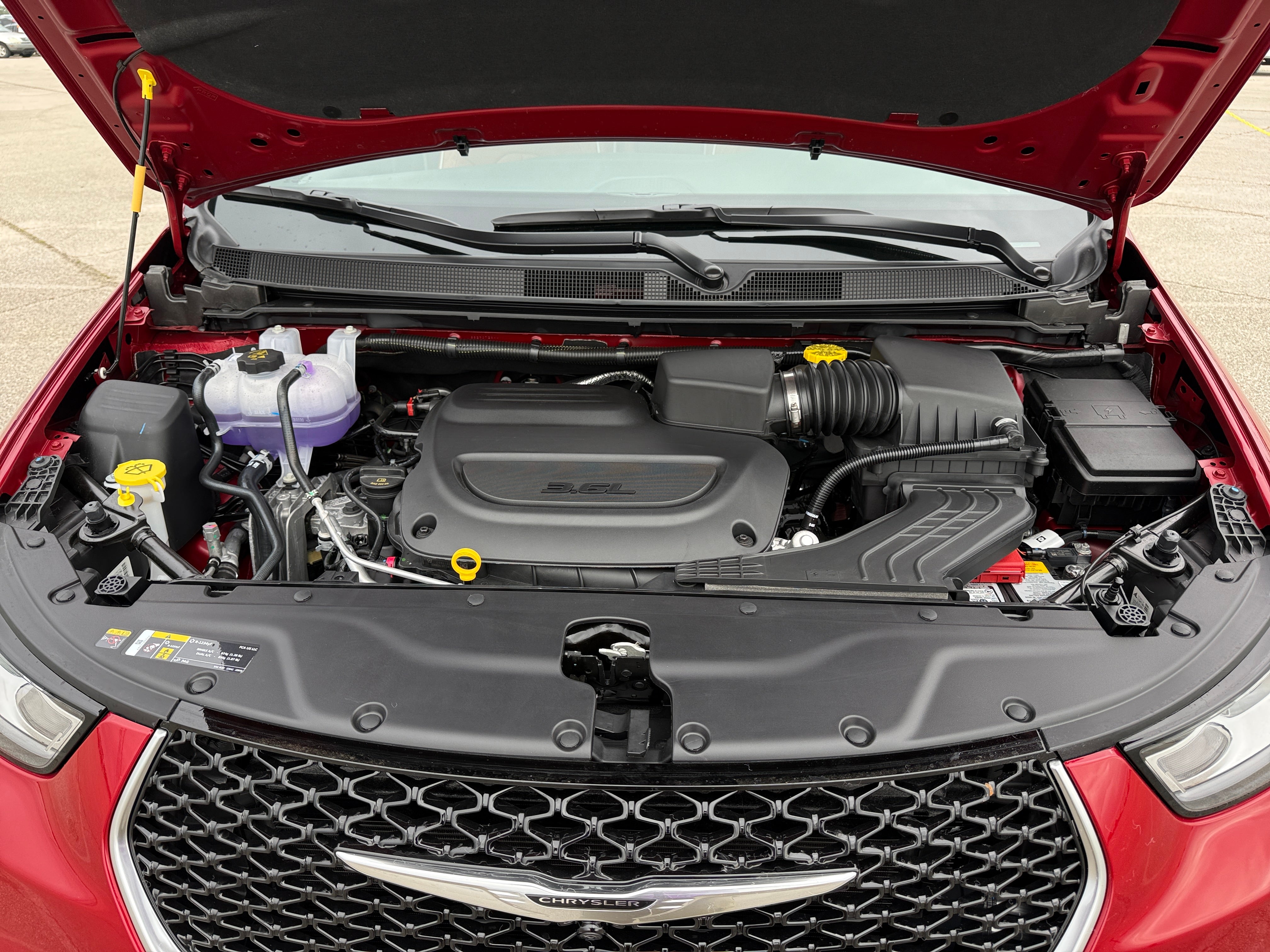 2026 Chrysler Pacifica Pinnacle AWD's photo