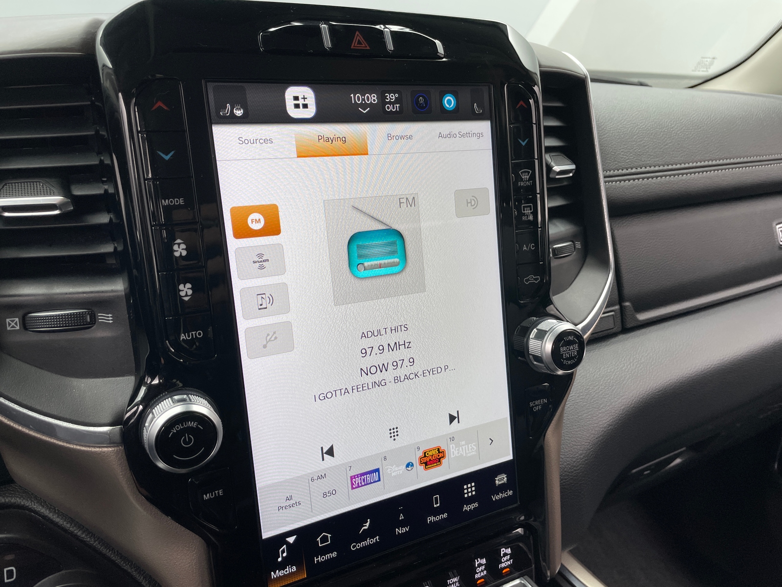 Thumbnail: 2022 RAM 1500 - 3