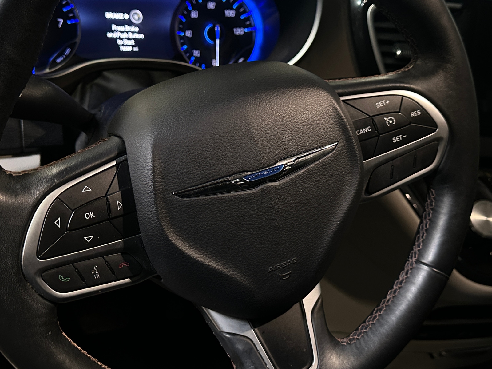 Thumbnail: 2017 Chrysler Pacifica - 4