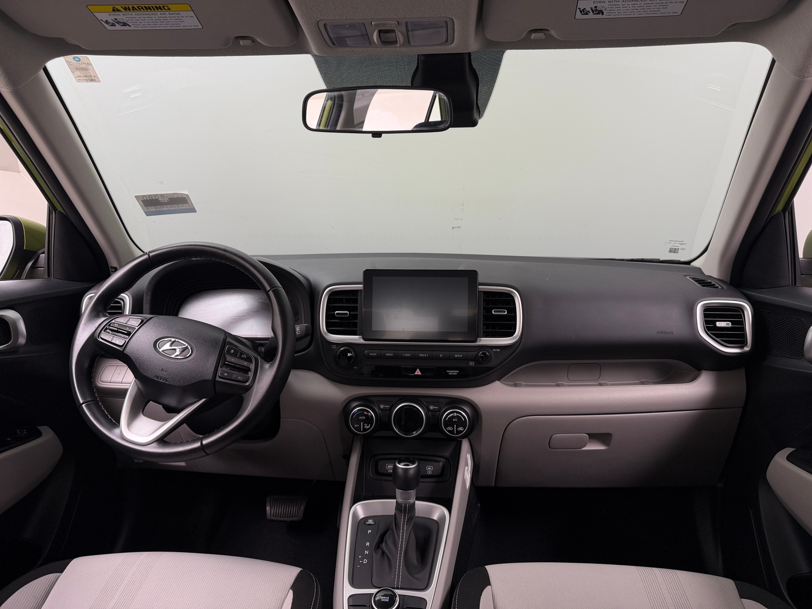 Thumbnail: 2023 Hyundai Venue - 3