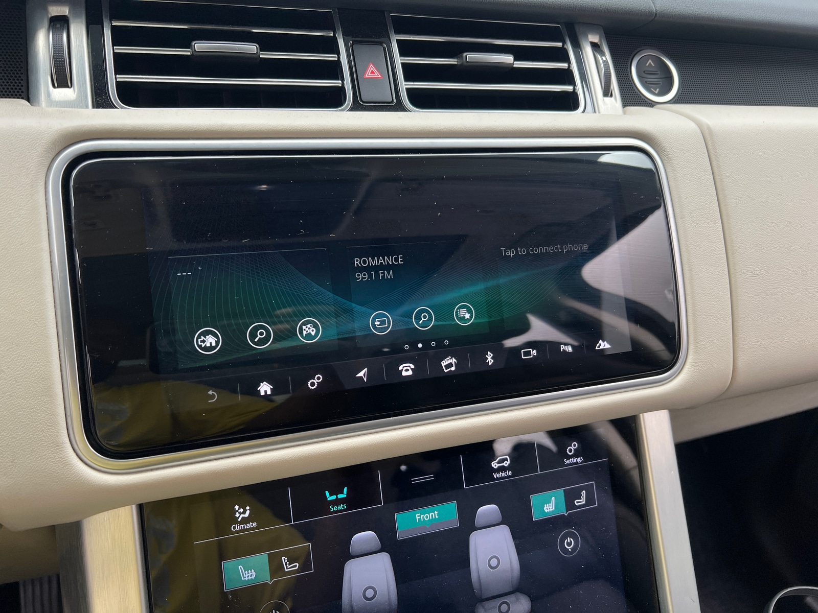 Thumbnail: 2020 Land Rover Range Rover - 3