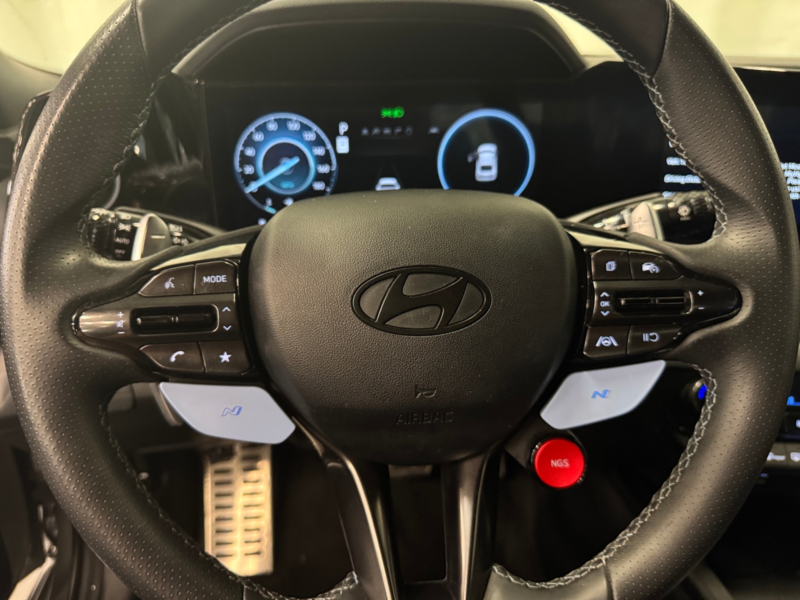 Thumbnail: 2025 Hyundai Elantra - 4