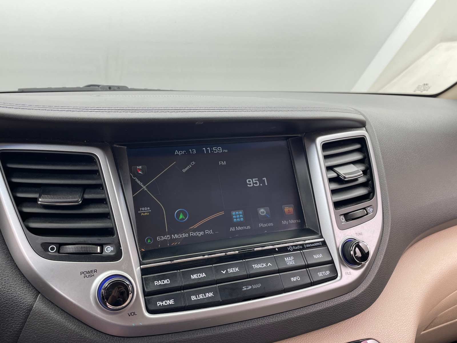 Thumbnail: 2016 Hyundai Tucson - 3