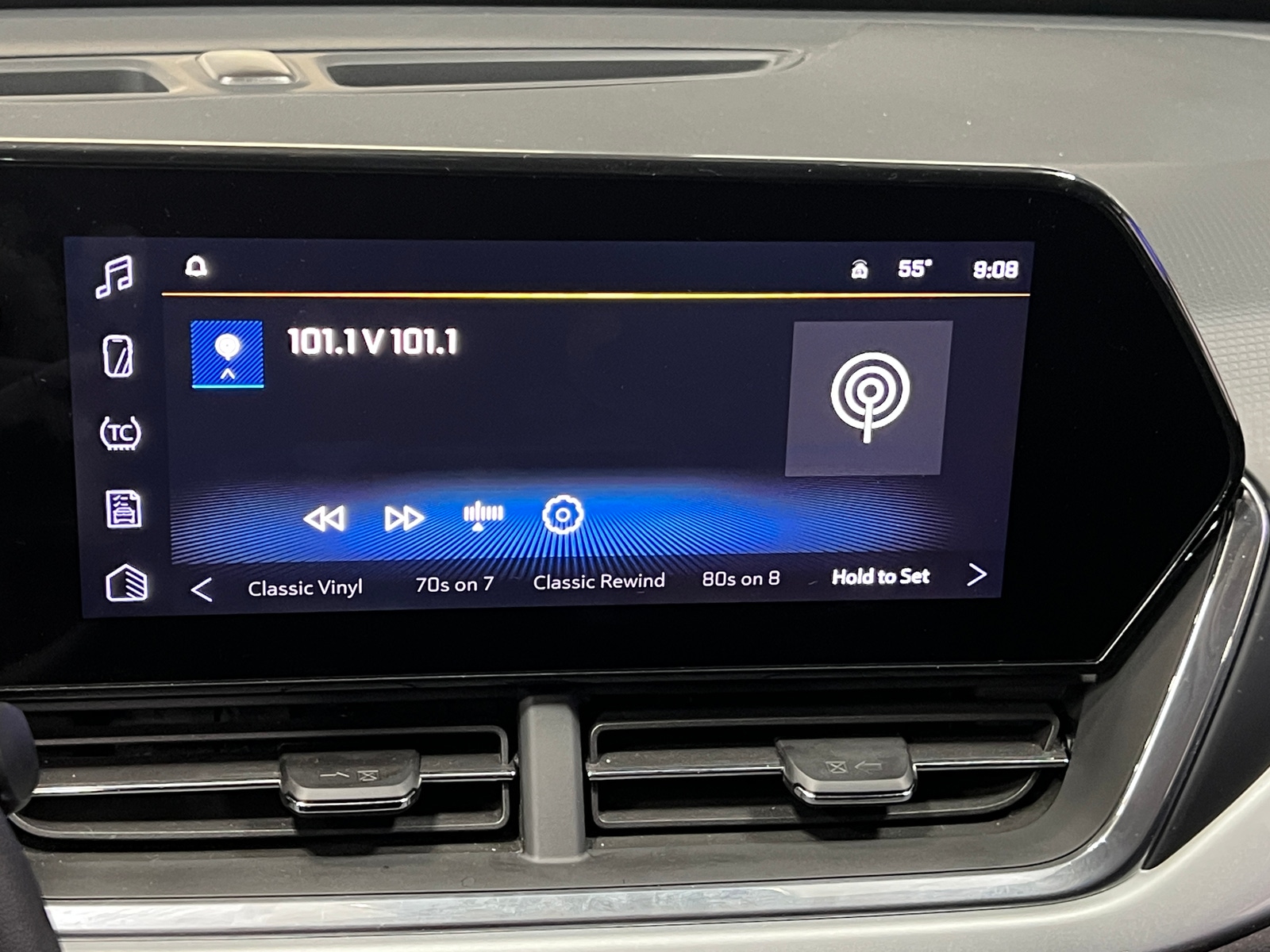Thumbnail: 2025 Chevrolet Trax - 4