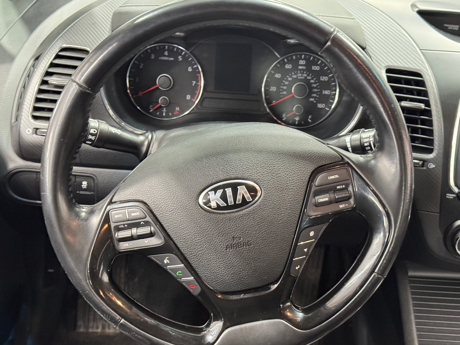 Thumbnail: 2018 Kia Forte - 5
