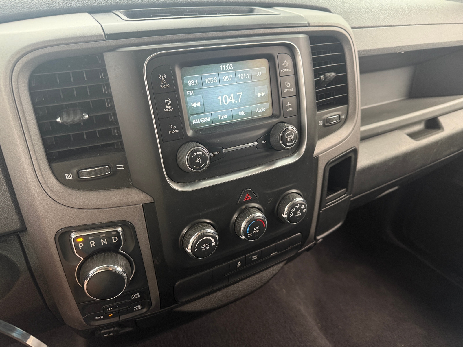 Thumbnail: 2019 RAM 1500 Classic - 4