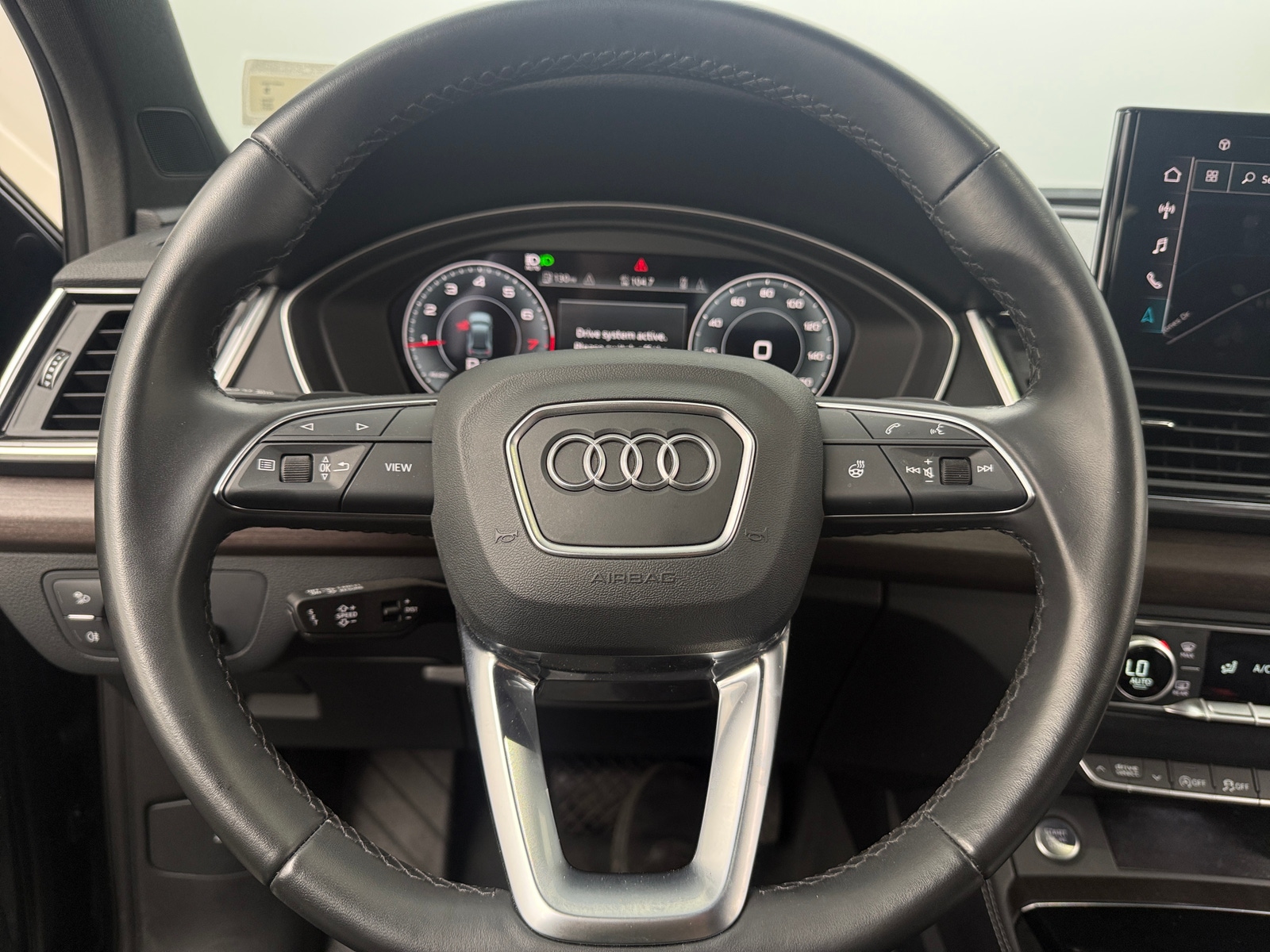 Thumbnail: 2022 Audi Q5 - 4