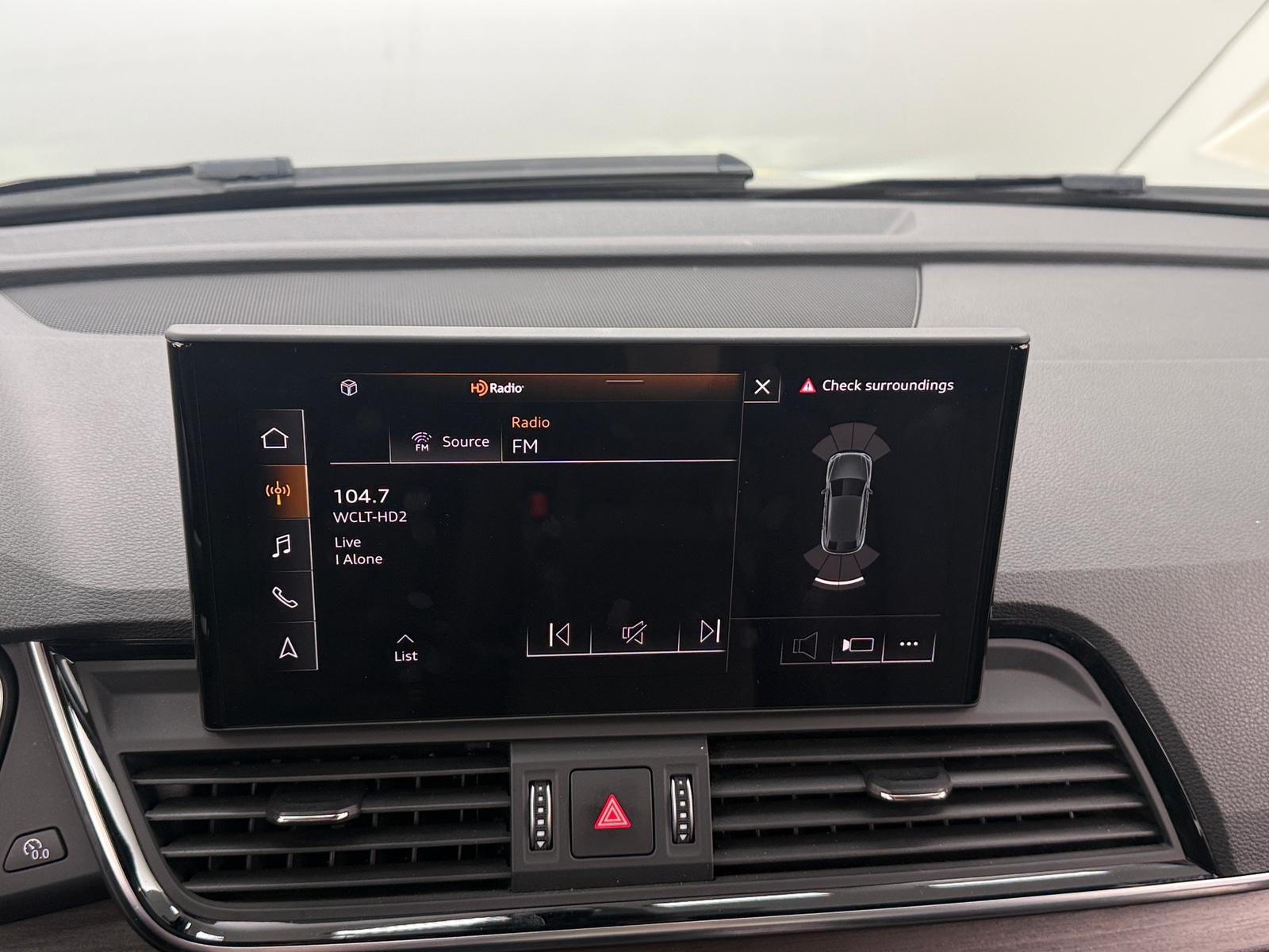 Thumbnail: 2022 Audi Q5 - 3