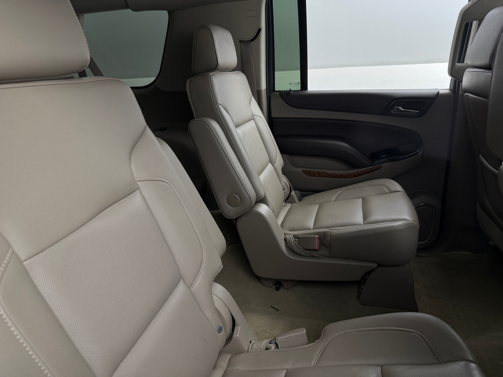 Thumbnail: 2016 Chevrolet Suburban - 5