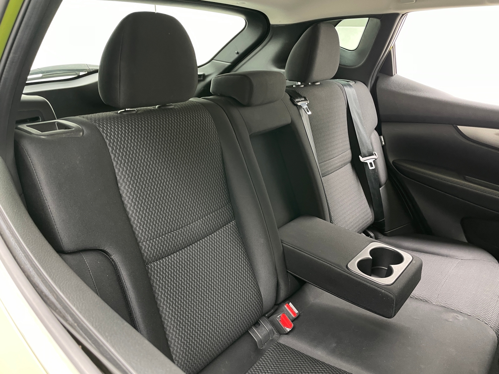 Thumbnail: 2020 Nissan Rogue Sport - 6