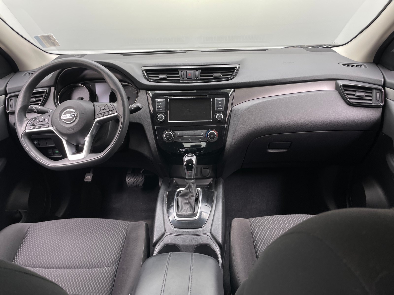 Thumbnail: 2020 Nissan Rogue Sport - 3