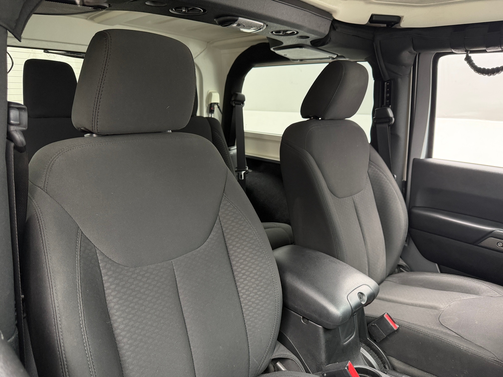 Thumbnail: 2016 Jeep Wrangler - 2