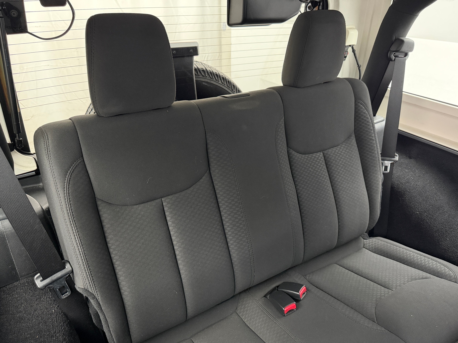 Thumbnail: 2016 Jeep Wrangler - 5