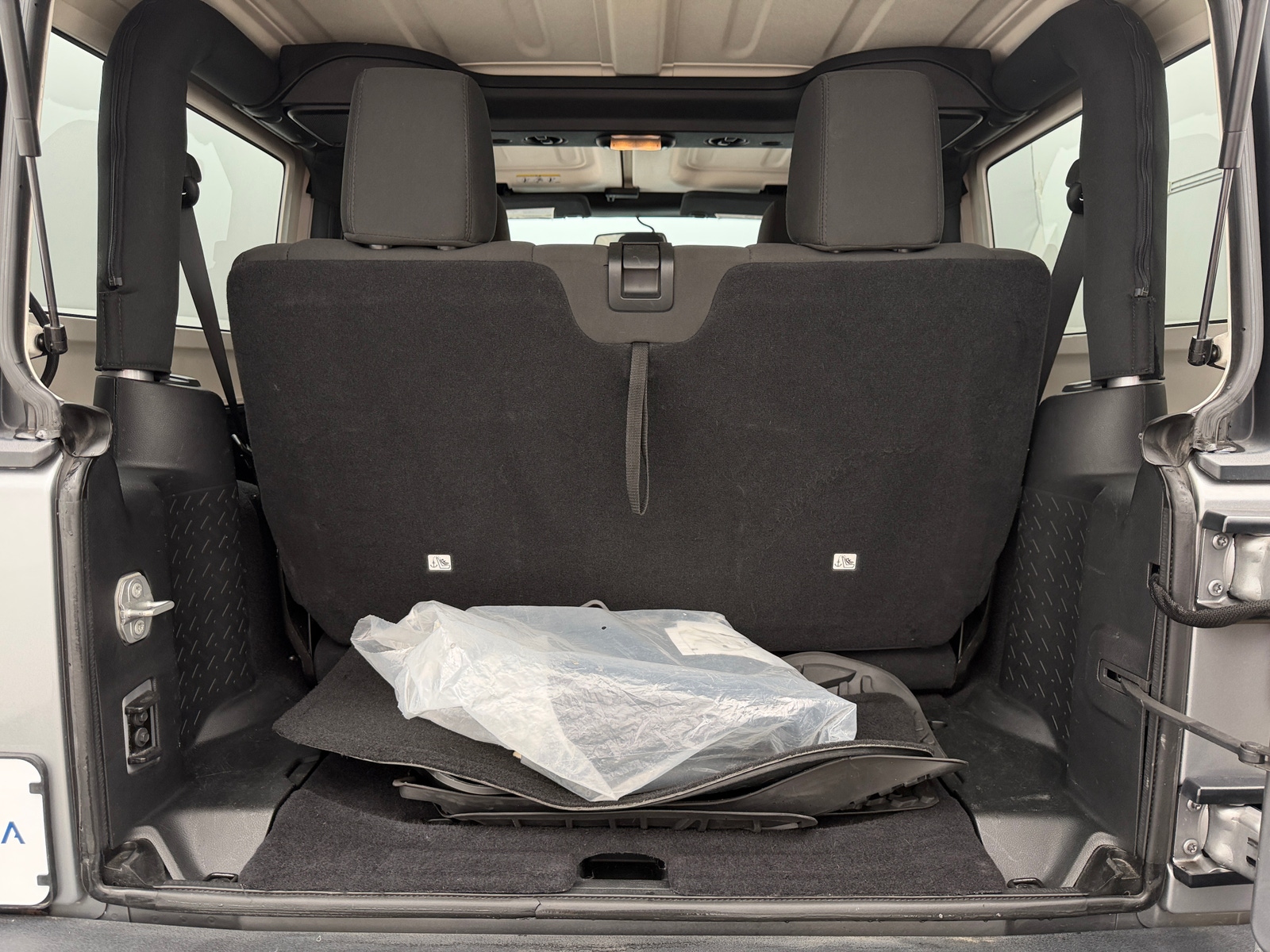 Thumbnail: 2016 Jeep Wrangler - 6