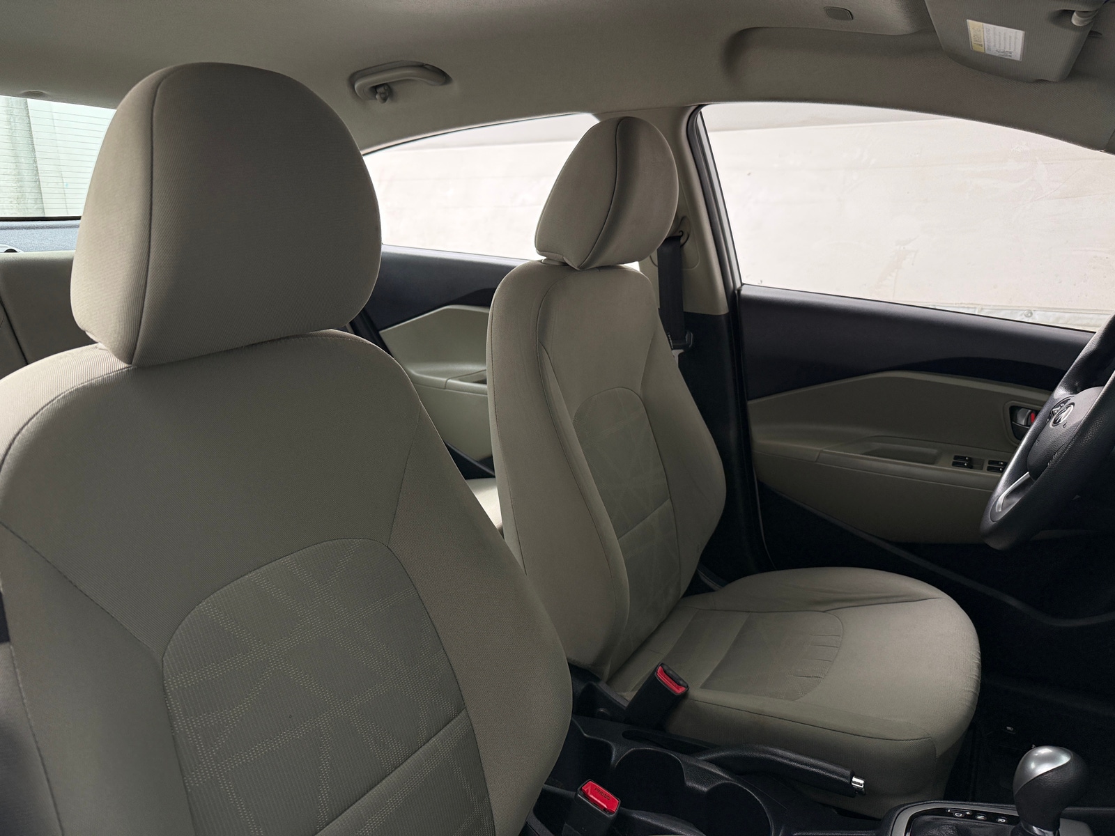 Thumbnail: 2016 Kia Rio - 2