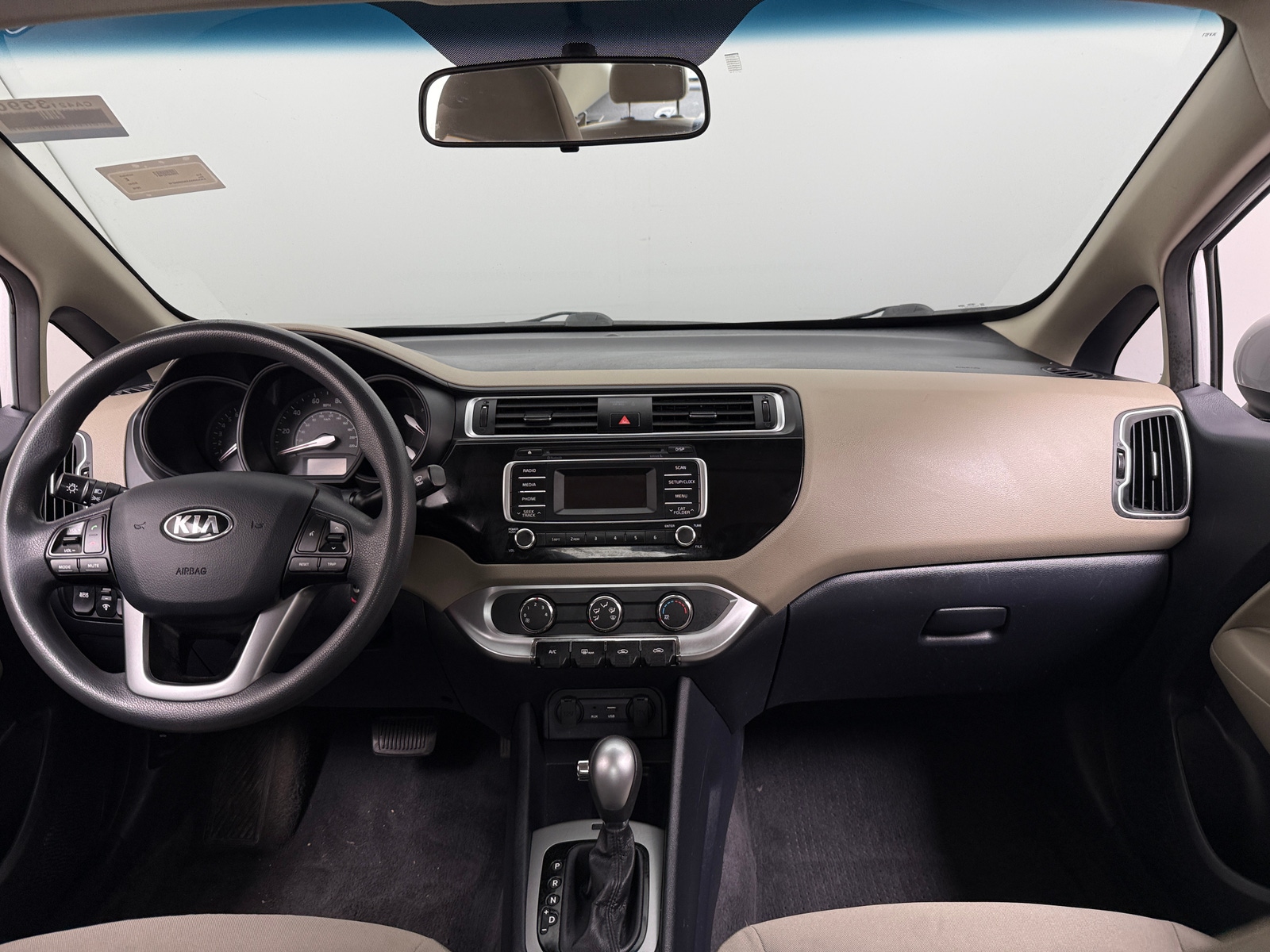 Thumbnail: 2016 Kia Rio - 3