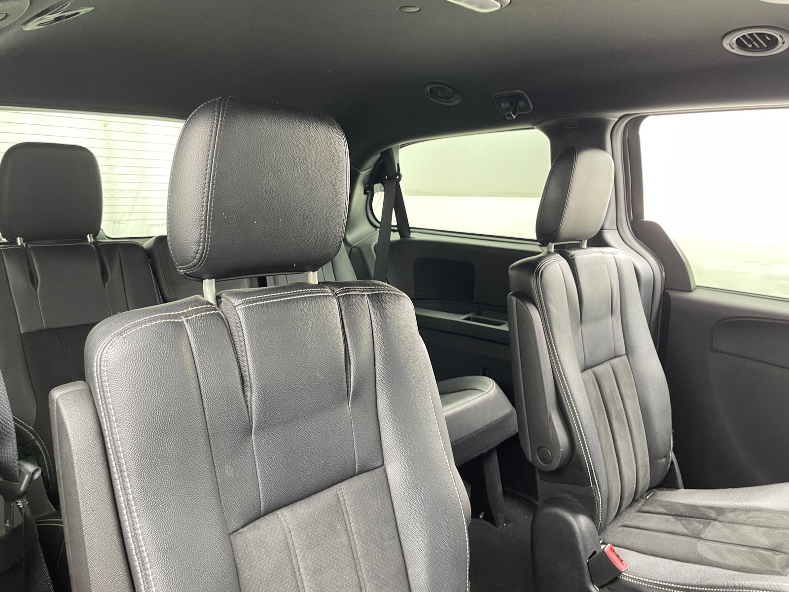 Thumbnail: 2016 Dodge Grand Caravan - 5