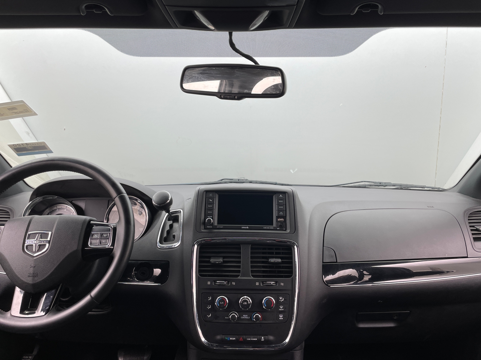 Thumbnail: 2016 Dodge Grand Caravan - 2