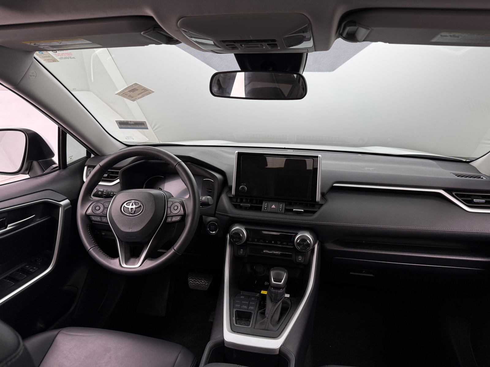 Thumbnail: 2025 Toyota RAV4 - 2