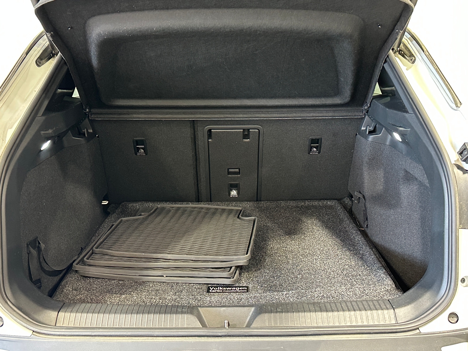 Thumbnail: 2021 Volkswagen ID.4 - 6