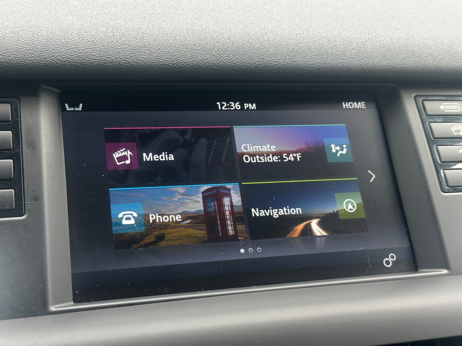 Thumbnail: 2018 Land Rover Discovery Sport - 3