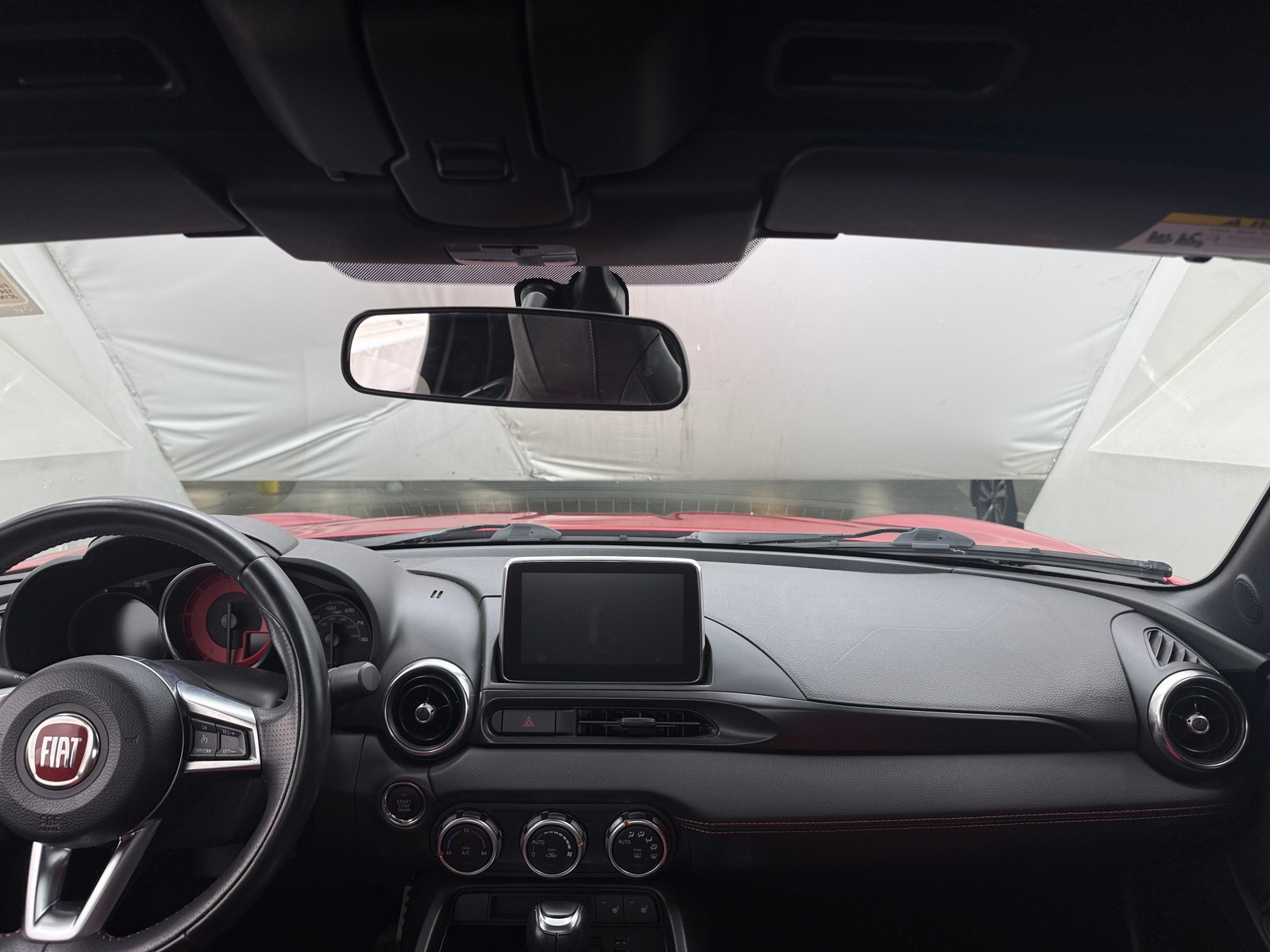 Thumbnail: 2018 Fiat 124 Spider - 2