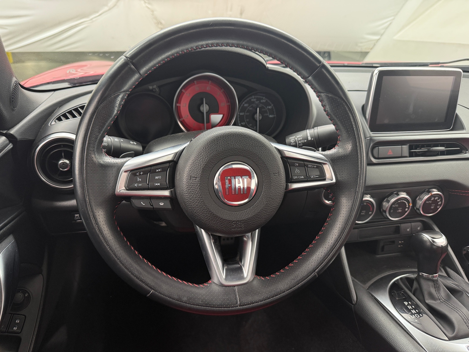 Thumbnail: 2018 Fiat 124 Spider - 4