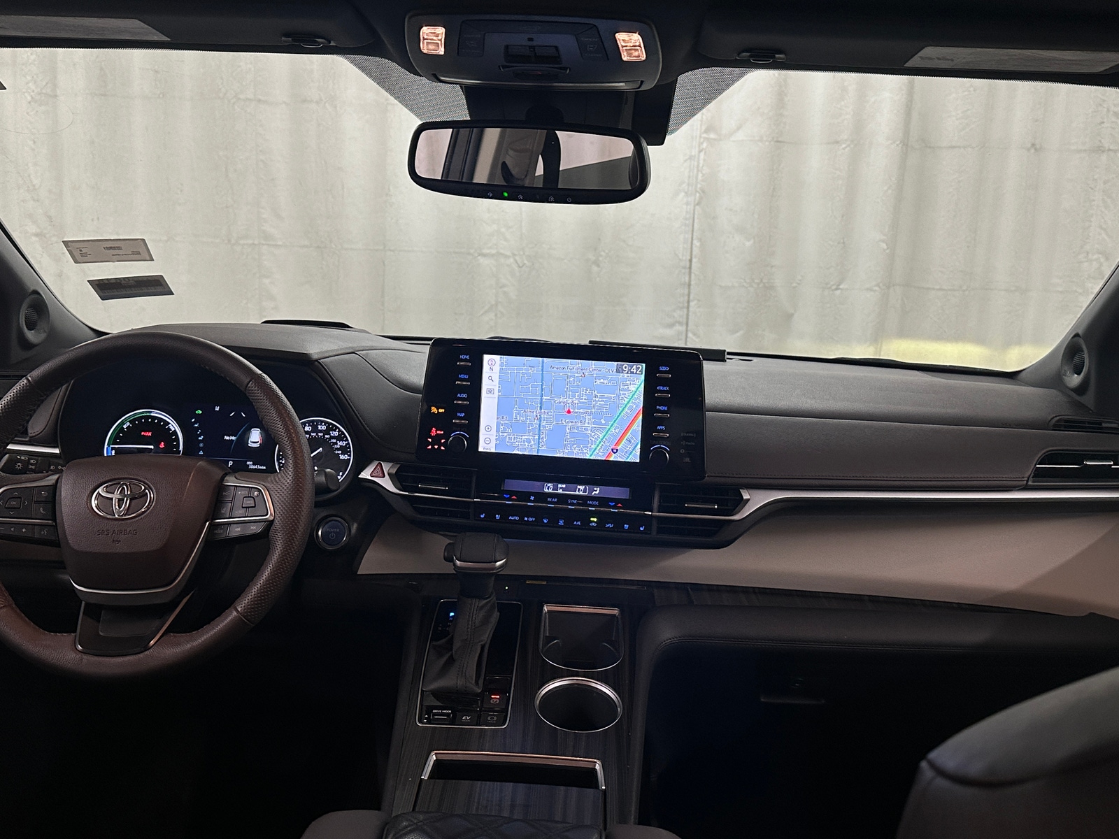 Thumbnail: 2023 Toyota Sienna - 2